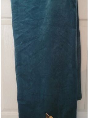 Callisto Home Table Runner Leopard Velvet 16 x 90” MSRP $125 Green